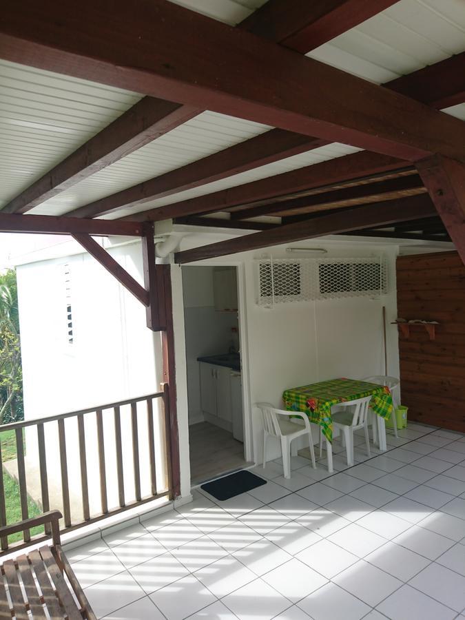 Location proche plage Le Gosier  Extérieur photo